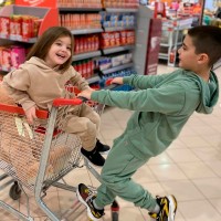 Duksić sa kapuljacom i donji deo trenerke - dečiji